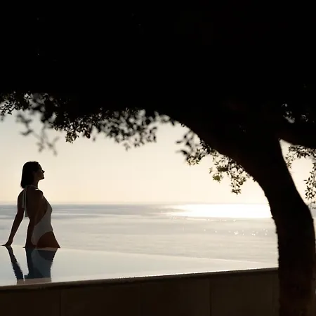 Thalassa Villa *